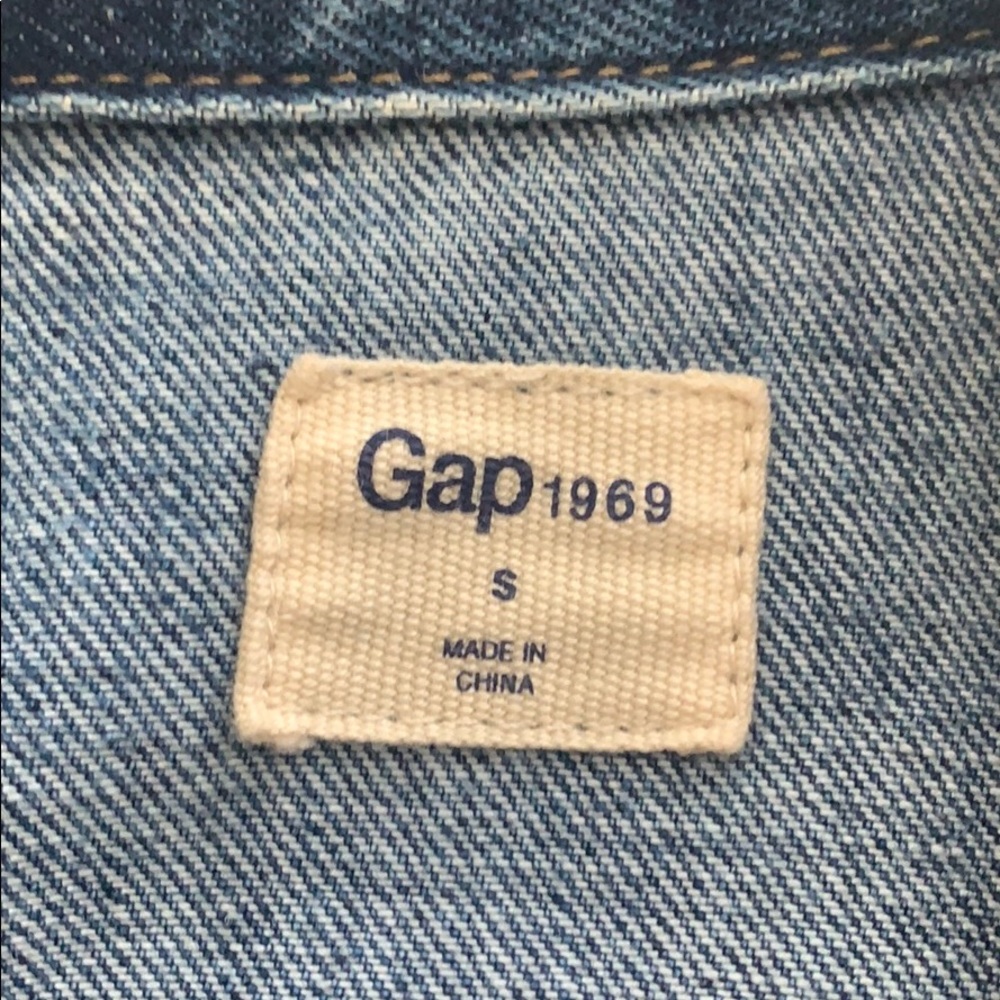 GAP denim jacket - Picture 2 of 4